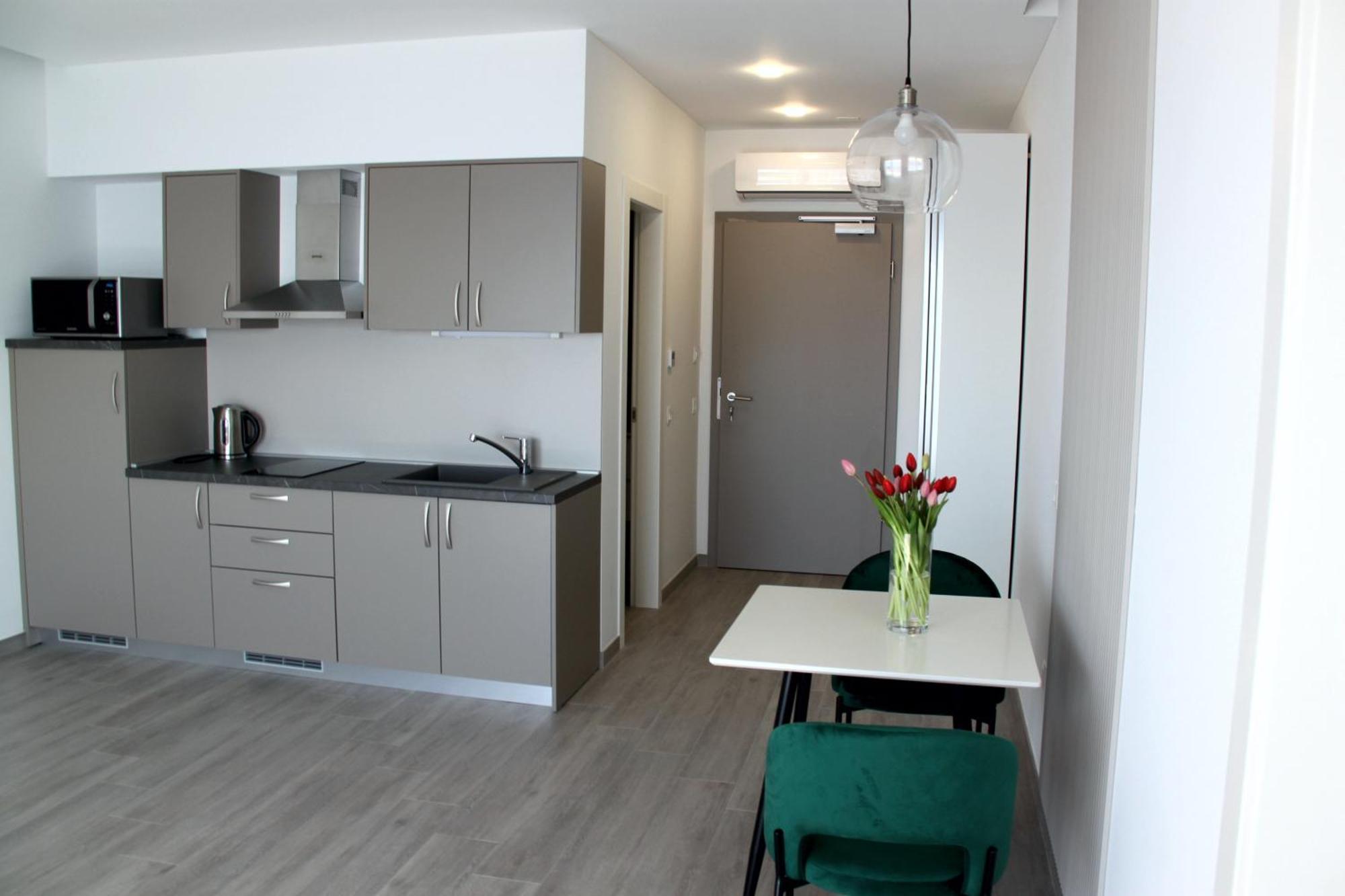 Adria Miris Apartments Drasnice Exterior photo